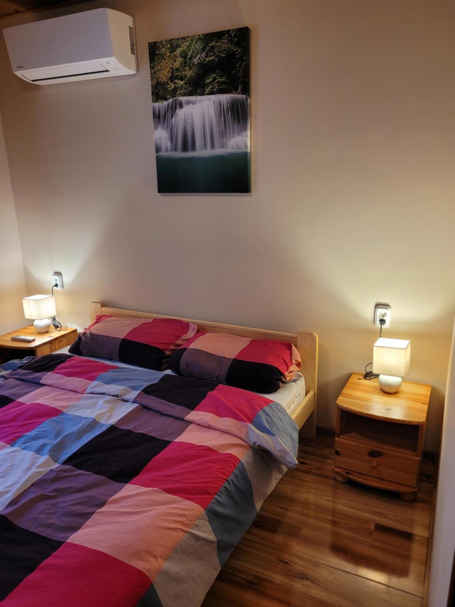 Beni Nyaralo Apartment บีเคสแซนตรานแดช ภายนอก รูปภาพ